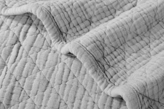 Couverture en mousseline à couches gris clair OEM Couvertures en mousseline en coton pour adultes